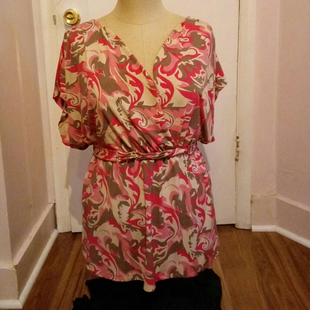 Apostrophe Woman short sleeve top